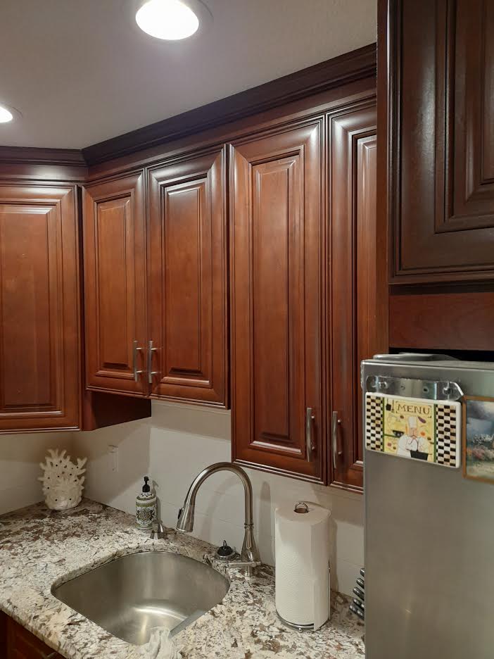 Custom Kitchen Cabinets & Kitchen Remodeling